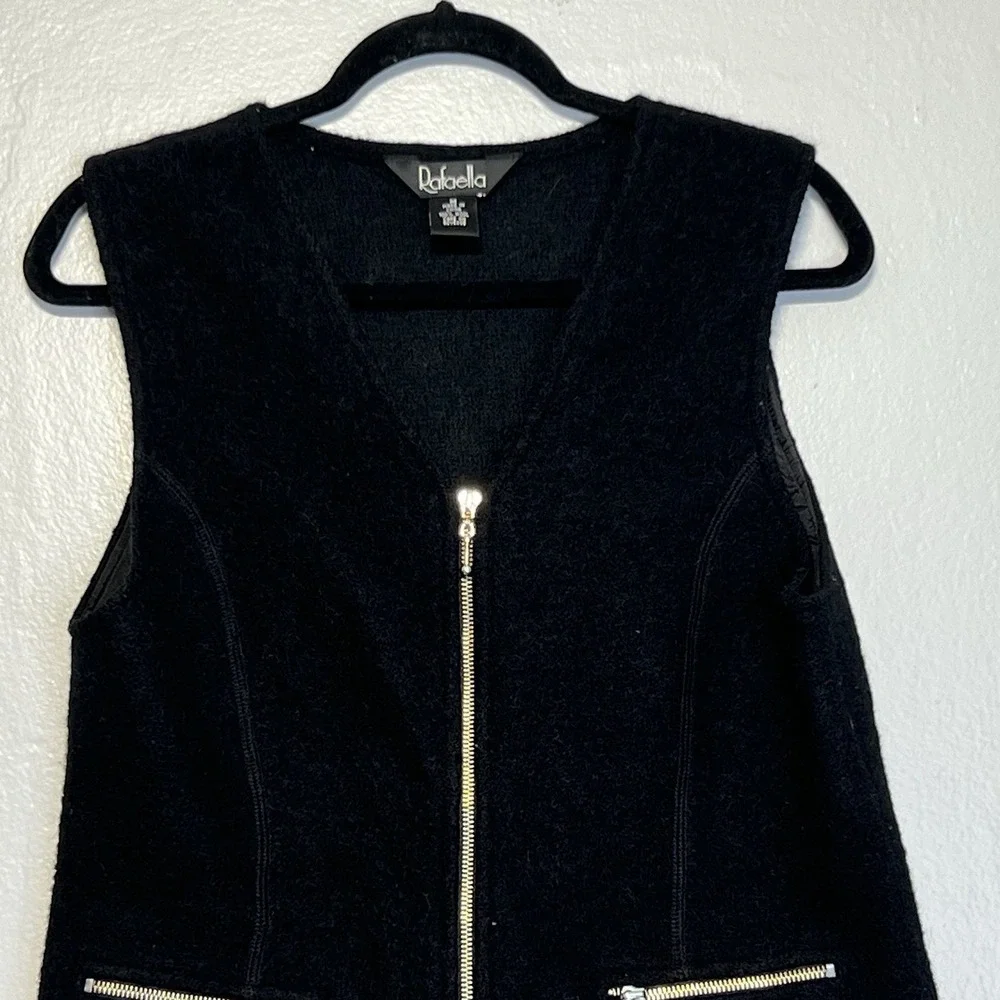 Vintage‎ Rafaella Wool Vest Womens Gold Hardware Sz M Black V-Neck